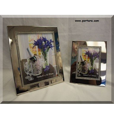 Striking Photo Frames with Metal Border For Your Little Baby and You