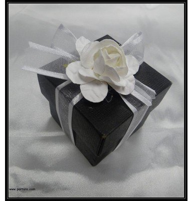 Elite Black European Presentation Favor Boxes with Confetti in Classic Style Elite Black European Presentation Favor Boxes with Confetti in Classic Style