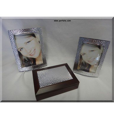 Hammered Frames and Jewelry Box Favor Ideas