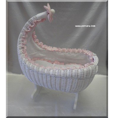A Lovely Christening Baptism Keepsake Wicker Basket A Lovely Christening Baptism Keepsake Wicker Basket