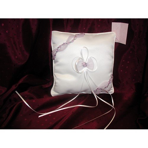 SIMPLY CHARMING RING PILLOW